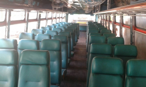 ขายรถบัสพัดลม BENZ 210 แรงม้า ยาว 12 เมตร เครื่องหน้า 64 ที่นั่ง เครื่องเสียงพร้อม ราคา 400000 ขายรถบัสพัดลม BENZ 210 แรงม้า ยาว 12 เมตร เครื่องหน้า 64 ที่นั่ง เครื่องเสียงพร้อม ราคา 400000