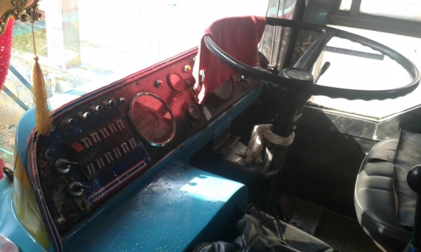 ขายรถบัสพัดลม BENZ 210 แรงม้า ยาว 12 เมตร เครื่องหน้า 64 ที่นั่ง เครื่องเสียงพร้อม ราคา 400000 ขายรถบัสพัดลม BENZ 210 แรงม้า ยาว 12 เมตร เครื่องหน้า 64 ที่นั่ง เครื่องเสียงพร้อม ราคา 400000