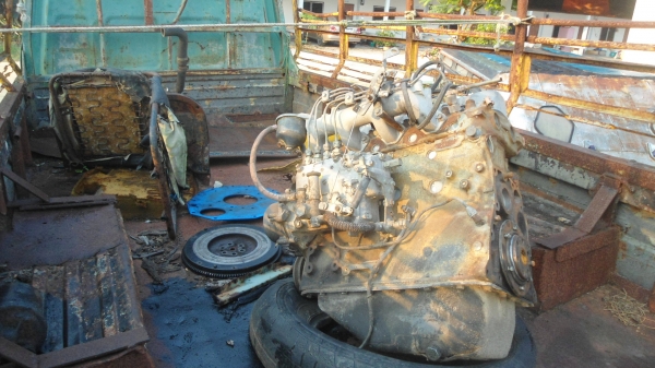 ขายซาก 4ล้อ มีเล่ม ทะเบียน ขาดหลายปี  ชุดโอน เครื่องซื้อมายังไม่ได้เปลียน คัชซีสวยๆ