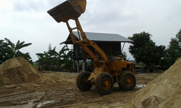 ขาย350000บาท รถตักJH30B สภาพดีพร้อมใช้งาน