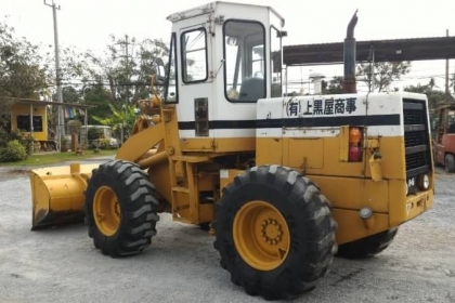 ราคาถูก KOMATSU 510 กรองเดี่ยว สวยสุดๆไม่มีบิ้วใดๆ ยางก็ใหม่ 90\%  เป็นรถนำเข้าจากญี่ปุ่นแท้ โทร.090-986-2521 อ๊อบ