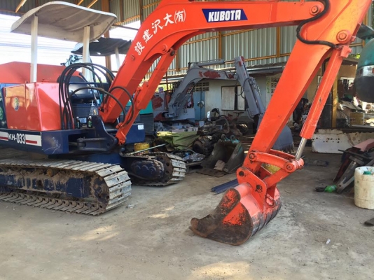 ขายรถแบคโฮ KUBOTA KH-033 เก่านอกพร้อมใช้งาน พร้อมทำสีเก็บรายละเอียดเช็คระบบ มีเอกสารอินวอย