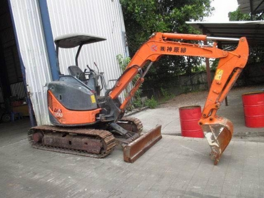 ขายด่วนรถแบคโฮ HITACHI ZX30U-2 รถเก่านอกแท้ญี่ปุ่น สภาพพร้อมใช้งานมีเอกสารอินวอย สนใจติดต่อ คุณวัชรัตน์ โทร:0925768909