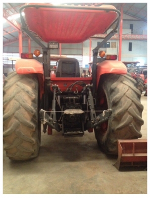 ขายรถแทรกเตอร์มืสอง