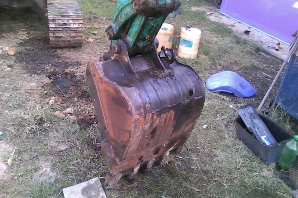 ขายแม็คโค โคมัสสุpc40 รุ่น7 มีเก๋งพร้อมไลน์หัวเจอะ โซ่ใหม่ รถพร้อมทำงาน 560,000บาท