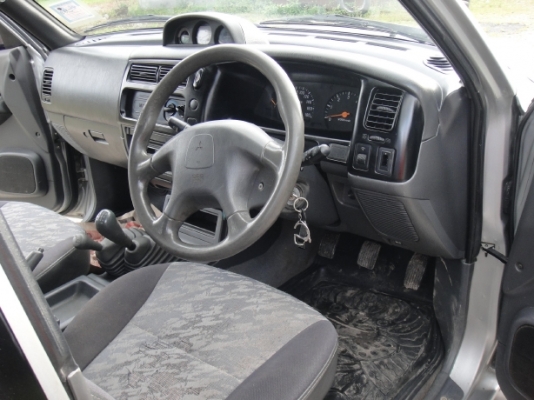 4WD ปี2001 เครื่องดี2.8 ขับดี เกืยปกติ 165000฿ Tel 086-269-1888 หรือ 086-474-7394 คานหน้าเดิม สีบาง คัชชีสวยมาก 4WD ปี2001 เครื่องดี2.8 ขับดี เกืยปกติ 165000฿ Tel 086-269-1888 หรือ 086-474-7394 คานหน้าเดิม สีบาง คัชชีสวยมาก