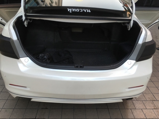 2011 TOYOTA CAMRY 2.4HYBRID สีขาว 2011 TOYOTA CAMRY 2.4HYBRID สีขาว