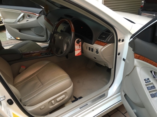 2011 TOYOTA CAMRY 2.4HYBRID สีขาว 2011 TOYOTA CAMRY 2.4HYBRID สีขาว