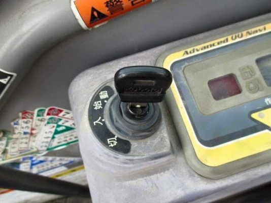 ขายด่วน KUBOTA RX303 สภาพพร้อมใช้งาน มีเอกสารอินวอย สนใจ คุณวัชรัตน์ โทร:0925768909