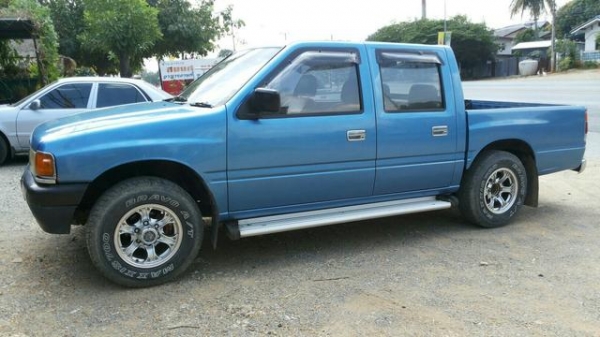 ขายรถสวย isuzu มังกร 4 ประตู สภาพสวยๆ พร้อมใช้