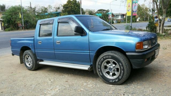 ขายรถสวย isuzu มังกร 4 ประตู สภาพสวยๆ พร้อมใช้ ขายรถสวย isuzu มังกร 4 ประตู สภาพสวยๆ พร้อมใช้