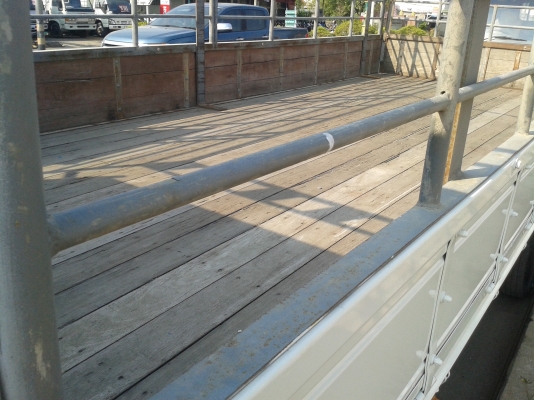 ขายหกล้อ ISUZU NQR 175 แรง "ยูโร 2 "+" คอมมอลเรล" ปี 52 ยาว 5.5 ม. ใช้มือเดียวสวยเดิมออกห้าง! แอร์+เทอร์โบ+พาเวอร์ ยางเรเดียล!!!!