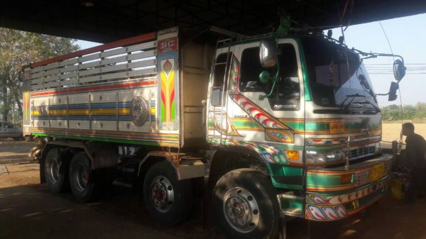 FM 2 K  สมอทองปี 44 เครื่อง 260 K 13 D  กระบะบีเนียม 12 ล้อมีระบบลาก ยางเต็ม