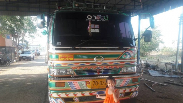 FM 2 K  สมอทองปี 44 เครื่อง 260 K 13 D  กระบะบีเนียม 12 ล้อมีระบบลาก ยางเต็ม