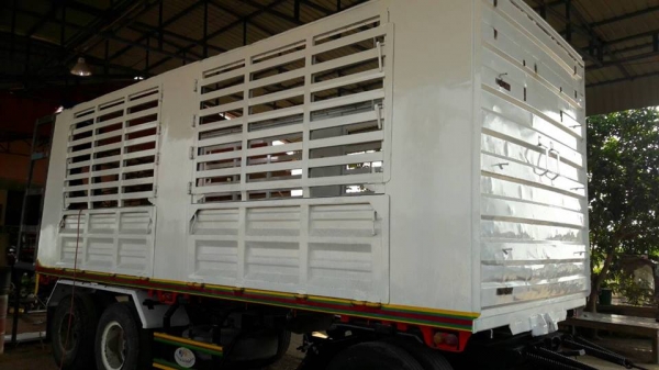 ลูกพ่วง 3 คานแท้ ยาว 7 เมตร - คอกสูง 1.90 เมตร ไม่ดั้ม บริษัท เจ.พี.เอ็น อินดัสตรี้ จำกัด สภาพพร้อมใช้ ลูกพ่วง 3 คานแท้ ยาว 7 เมตร - คอกสูง 1.90 เมตร ไม่ดั้ม บริษัท เจ.พี.เอ็น อินดัสตรี้ จำกัด สภาพพร้อมใช้