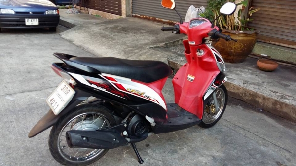 Mioปี 56 สีแดง ขาว รถสวยมาก เครื่องเดิม แน่นๆ มีเล่ม เอกสารครบ ไม่ผิดหวังแน่นอน โทร. 02-9165022,099-0812001