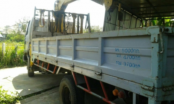 รถบรรทุก 6 ล้อ HINO ติดเครน ปีจดทะเบียน 2540 140 แรงม้า