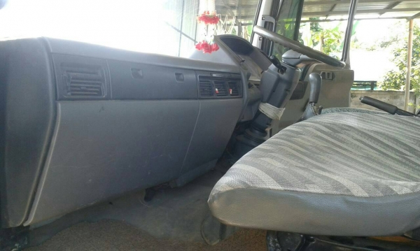 รถบรรทุก 6 ล้อ HINO ติดเครน ปีจดทะเบียน 2540 140 แรงม้า