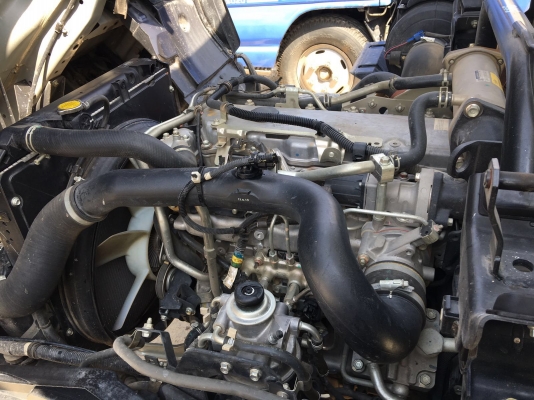 รถอีซูซุ 6 ล้อดั้ม FRR 210 แรงม้า  ปี 56.  ( รถวิ่ง 8x,xxx กม. )     สนใจติดต่อ  081 - 6079515