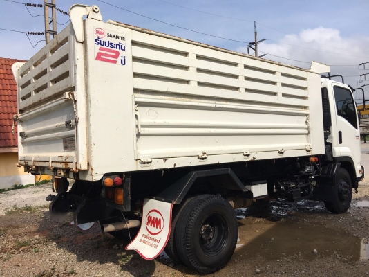 รถอีซูซุ 6 ล้อดั้ม FRR 210 แรงม้า  ปี 56.  ( รถวิ่ง 8x,xxx กม. )     สนใจติดต่อ  081 - 6079515