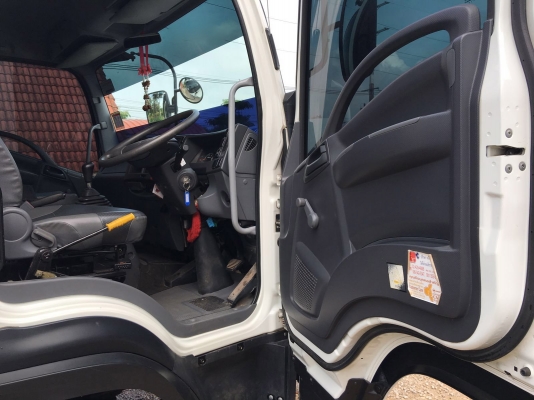 รถอีซูซุ 6 ล้อดั้ม FRR 210 แรงม้า  ปี 56.  ( รถวิ่ง 8x,xxx กม. )     สนใจติดต่อ  081 - 6079515