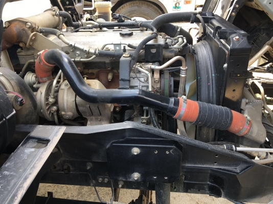 รถอีซูซุ 6 ล้อดั้ม FRR 210 แรงม้า  ปี 56.  ( รถวิ่ง 8x,xxx กม. )     สนใจติดต่อ  081 - 6079515