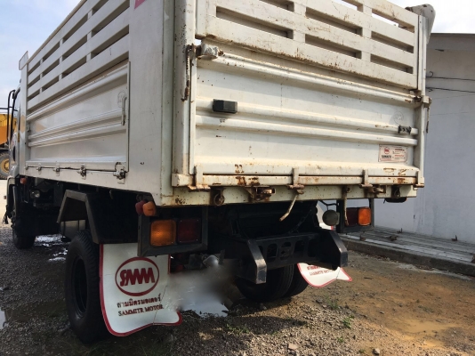 รถอีซูซุ 6 ล้อดั้ม FRR 210 แรงม้า  ปี 56.  ( รถวิ่ง 8x,xxx กม. )     สนใจติดต่อ  081 - 6079515