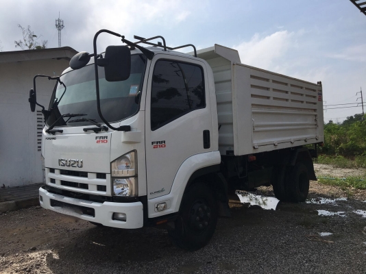 รถอีซูซุ 6 ล้อดั้ม FRR 210 แรงม้า  ปี 56.  ( รถวิ่ง 8x,xxx กม. )     สนใจติดต่อ  081 - 6079515