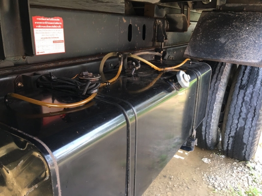 รถอีซูซุ 6 ล้อดั้ม FRR 210 แรงม้า  ปี 56.  ( รถวิ่ง 8x,xxx กม. )     สนใจติดต่อ  081 - 6079515