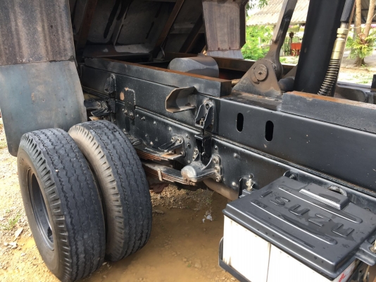 รถอีซูซุ 6 ล้อดั้ม FRR 210 แรงม้า  ปี 56.  ( รถวิ่ง 8x,xxx กม. )     สนใจติดต่อ  081 - 6079515