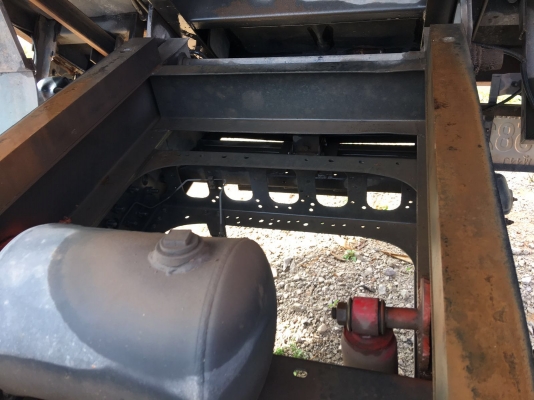 รถอีซูซุ 6 ล้อดั้ม FRR 210 แรงม้า  ปี 56.  ( รถวิ่ง 8x,xxx กม. )     สนใจติดต่อ  081 - 6079515