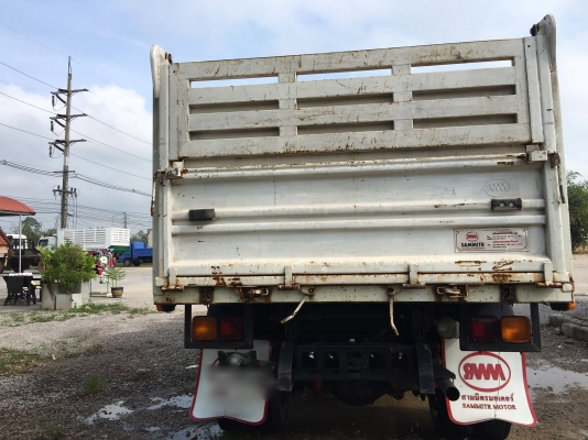 รถอีซูซุ 6 ล้อดั้ม FRR 210 แรงม้า  ปี 56.  ( รถวิ่ง 8x,xxx กม. )     สนใจติดต่อ  081 - 6079515
