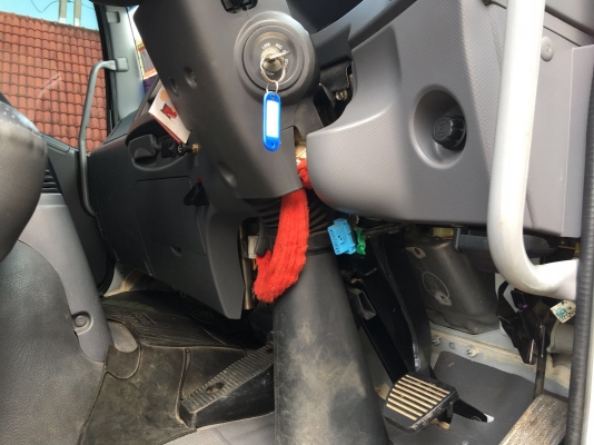 รถอีซูซุ 6 ล้อดั้ม FRR 210 แรงม้า  ปี 56.  ( รถวิ่ง 8x,xxx กม. )     สนใจติดต่อ  081 - 6079515