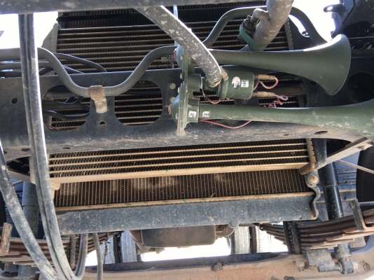 รถอีซูซุ 6 ล้อดั้ม FRR 210 แรงม้า  ปี 56.  ( รถวิ่ง 8x,xxx กม. )     สนใจติดต่อ  081 - 6079515