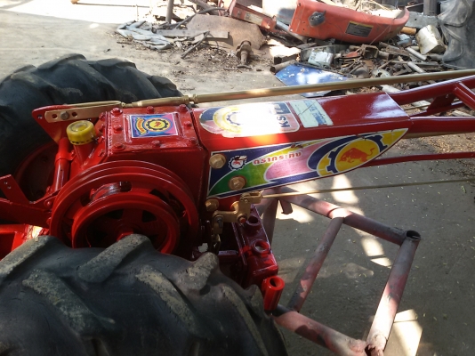 หาชื้อรถไถเดินตาม กระทิงแดง เชิณมาหาเราครับ ขายใน  ราคา16500บาท พร้อมล้ออยาง รถอยู่วังบัว คลองขลุง กำแพงเพชร    สนใจสอบุถามได้ที่081 3655997 อำพร  พาเจริญ  ราคาต่อรองได้อีกนะครับ