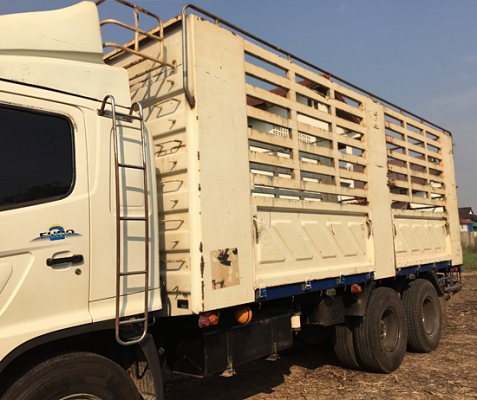 ขาย HINO MEGA FL1JNPA เครื่อง JO8C-TS 220 แรงม้า ปี 48 กระบะล่องสามมิตร ไม่ดั้ม ยาว 6.20 เมตร