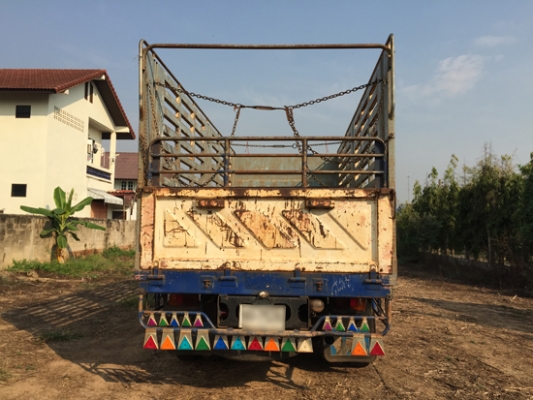 ขาย HINO MEGA FL1JNPA เครื่อง JO8C-TS 220 แรงม้า ปี 48 กระบะล่องสามมิตร ไม่ดั้ม ยาว 6.20 เมตร