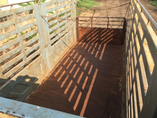 ขาย HINO MEGA FL1JNPA เครื่อง JO8C-TS 220 แรงม้า ปี 48 กระบะล่องสามมิตร ไม่ดั้ม ยาว 6.20 เมตร