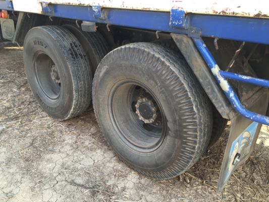 ขาย HINO MEGA FL1JNPA เครื่อง JO8C-TS 220 แรงม้า ปี 48 กระบะล่องสามมิตร ไม่ดั้ม ยาว 6.20 เมตร