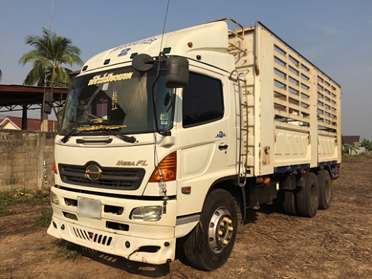 ขาย HINO MEGA FL1JNPA เครื่อง JO8C-TS 220 แรงม้า ปี 48 กระบะล่องสามมิตร ไม่ดั้ม ยาว 6.20 เมตร