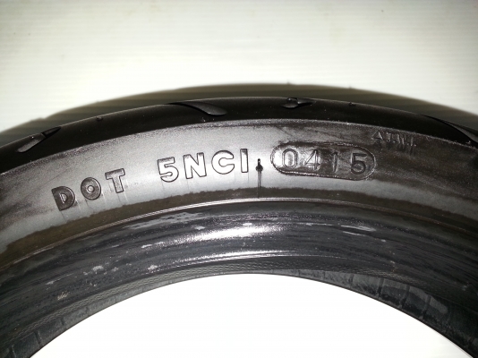 ขายยาง MAXXIS ติดรถใหม่ GRAND FILANO สภาพดี 2 เส้น ปี 15 ขายยาง MAXXIS ติดรถใหม่ GRAND FILANO สภาพดี 2 เส้น ปี 15