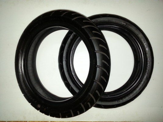 ขายยาง MAXXIS ติดรถใหม่ GRAND FILANO สภาพดี 2 เส้น ปี 15