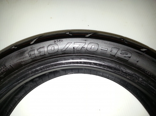 ขายยาง MAXXIS ติดรถใหม่ GRAND FILANO สภาพดี 2 เส้น ปี 15 ขายยาง MAXXIS ติดรถใหม่ GRAND FILANO สภาพดี 2 เส้น ปี 15