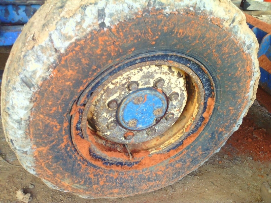 ขายรถไถ FORD 6610 2 เพลา ดุมเรียบ ใบมีดดันหน้า ไม่มีเอกสาร ราคา 470000