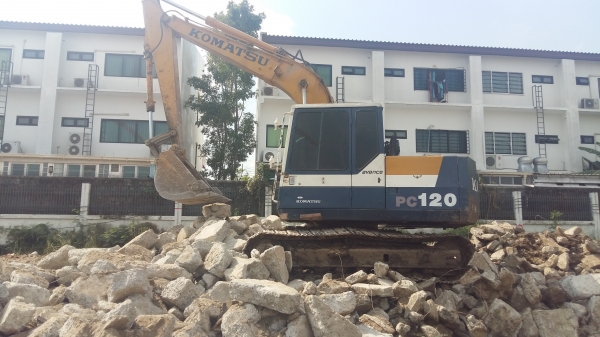 ขายแม็กโครKOMATSU  PC 120-5  รถสวยพร้อมใช้ เอกสารเล่มทะเบียน