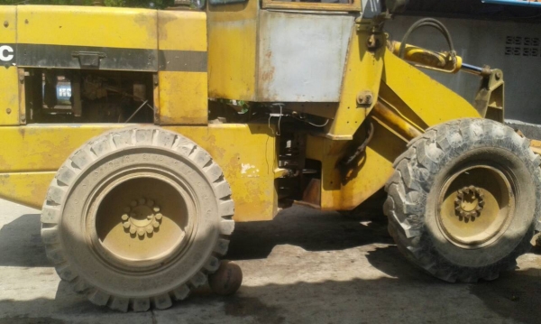 ขายรถตักล้อยาง CAT 510C เอกสารอินวอย ราคา 650000