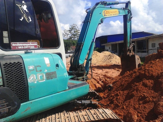 ขายรถแบคโฮ KOMATSU PC40-7 เอกสารอินวอย ราคา 400000