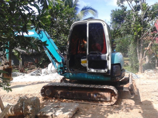 ขายรถแบคโฮ KOMATSU PC40-7 เอกสารอินวอย ราคา 400000