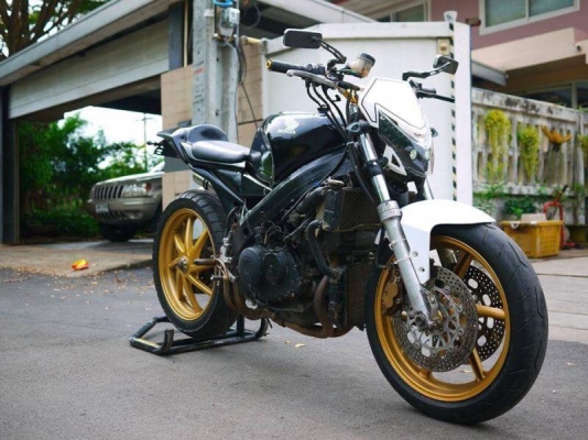 ขาย Honda VFR Nc30 พร้อมทะเบียนแท้ แต่งสตั้น เครื่องดีมากเดินเบาสนิท