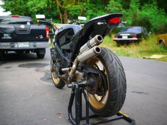 ขาย Honda VFR Nc30 พร้อมทะเบียนแท้ แต่งสตั้น เครื่องดีมากเดินเบาสนิท